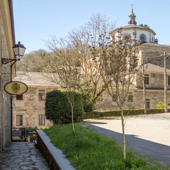 Hospederia Externa Del Monasterio Hotel Samos Exterior photo